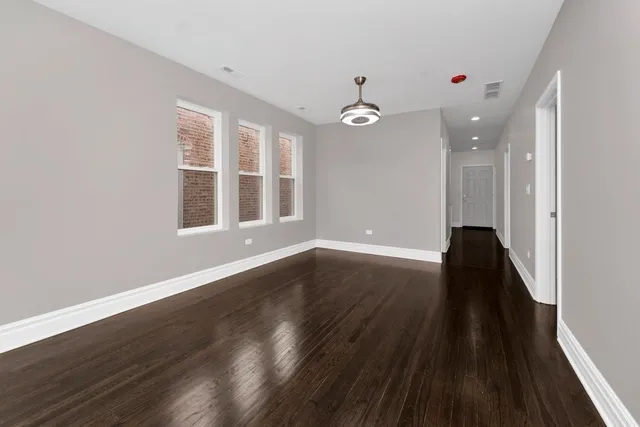 $1,750 | 2118 South 59th Avenue, Unit 3, Cicero, IL 60804