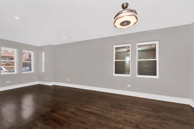 $1,750 | 2118 South 59th Avenue, Unit 3, Cicero, IL 60804