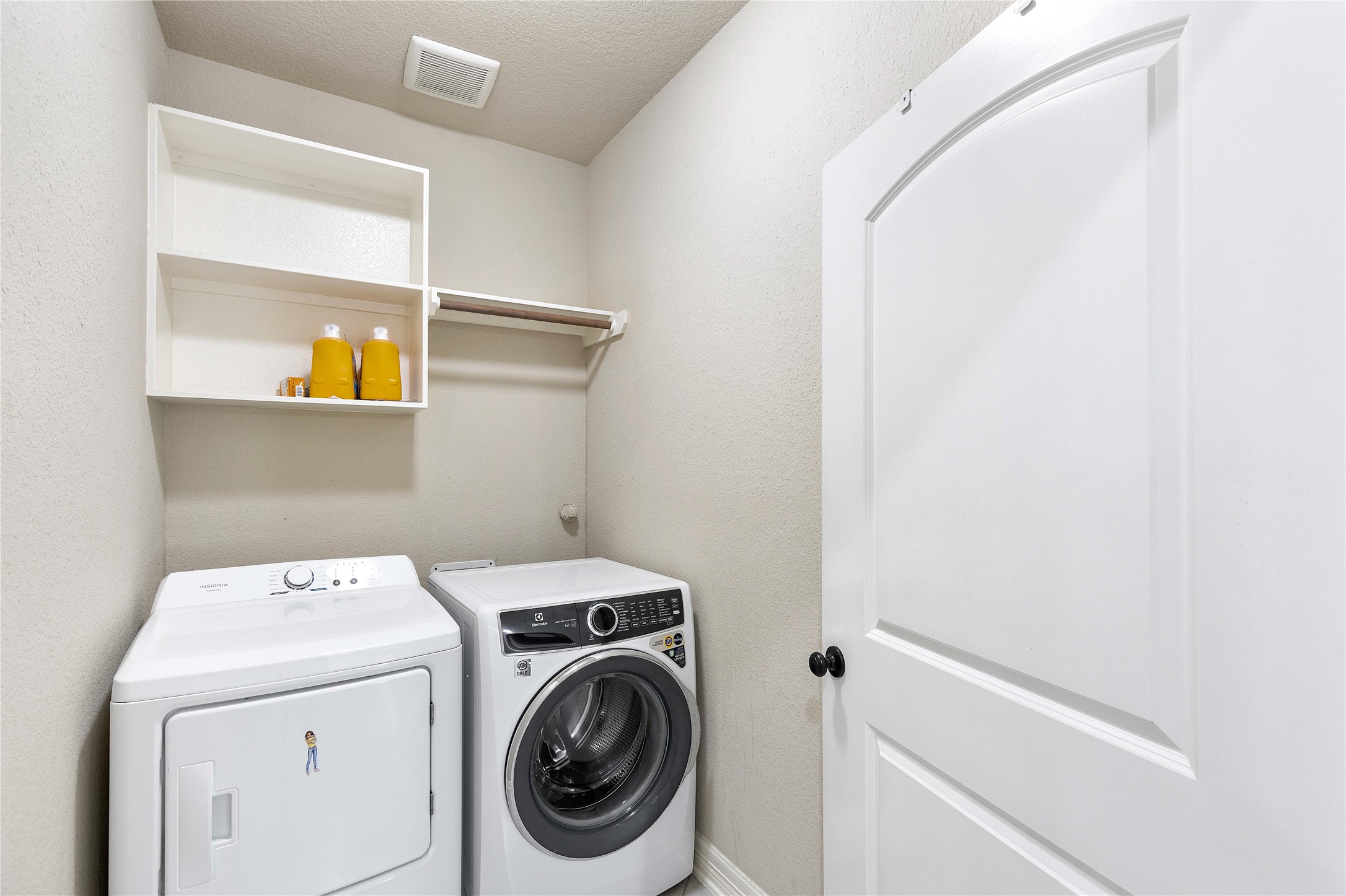 23741 Briar Tree Drive Porter, TX 77365 - Photo 28 of 36 a utility room with dryer and washer