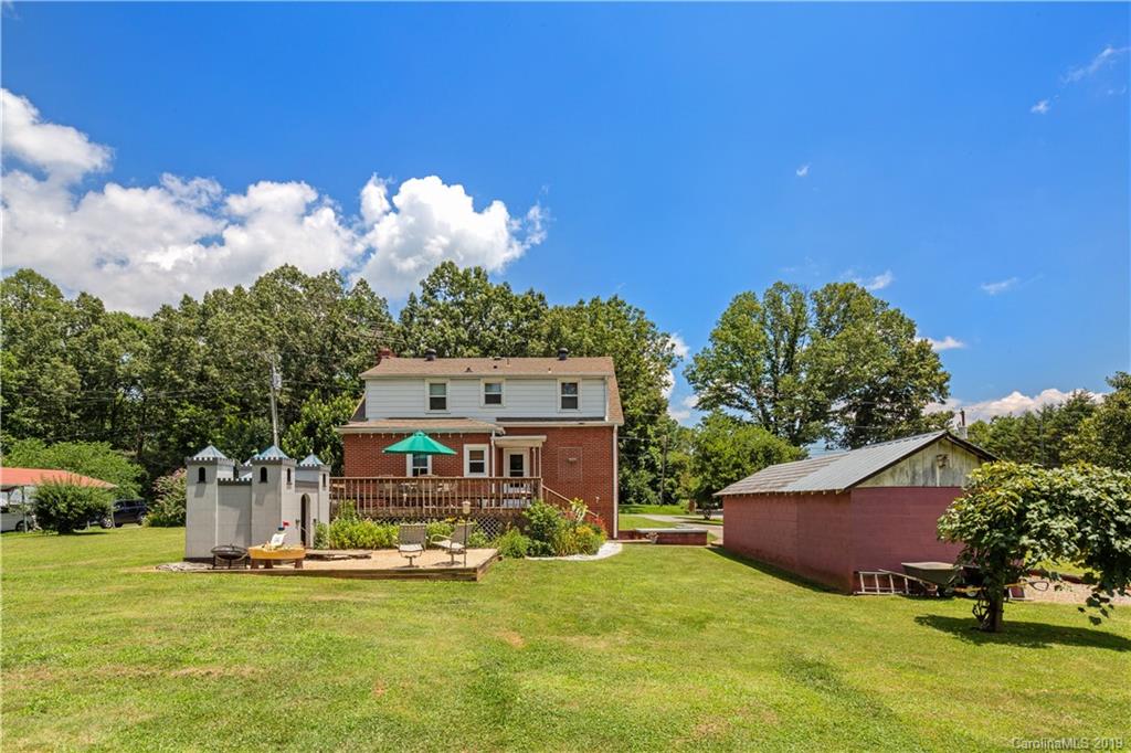 709 Bryson Road Candler, NC 28715 - Photo 4 of 17 Gallery Image 4