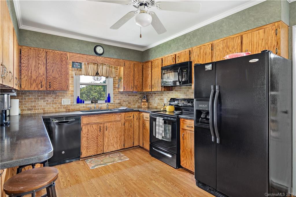 709 Bryson Road Candler, NC 28715 - Photo 9 of 17 Gallery Image 9