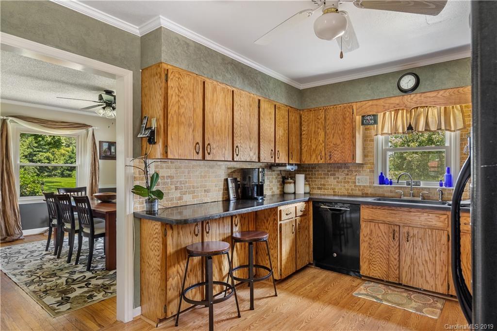 709 Bryson Road Candler, NC 28715 - Photo 10 of 17 Gallery Image 10
