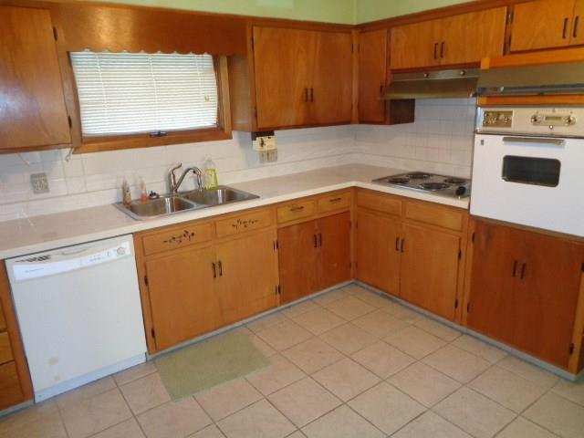 2111 Ferris Road Columbus, OH 43224 - Photo 5 of 16