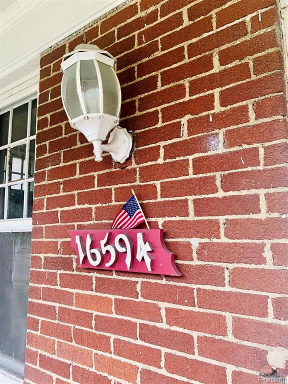 16594 Burt Road Detroit, MI 48219 - Photo 3 of 22