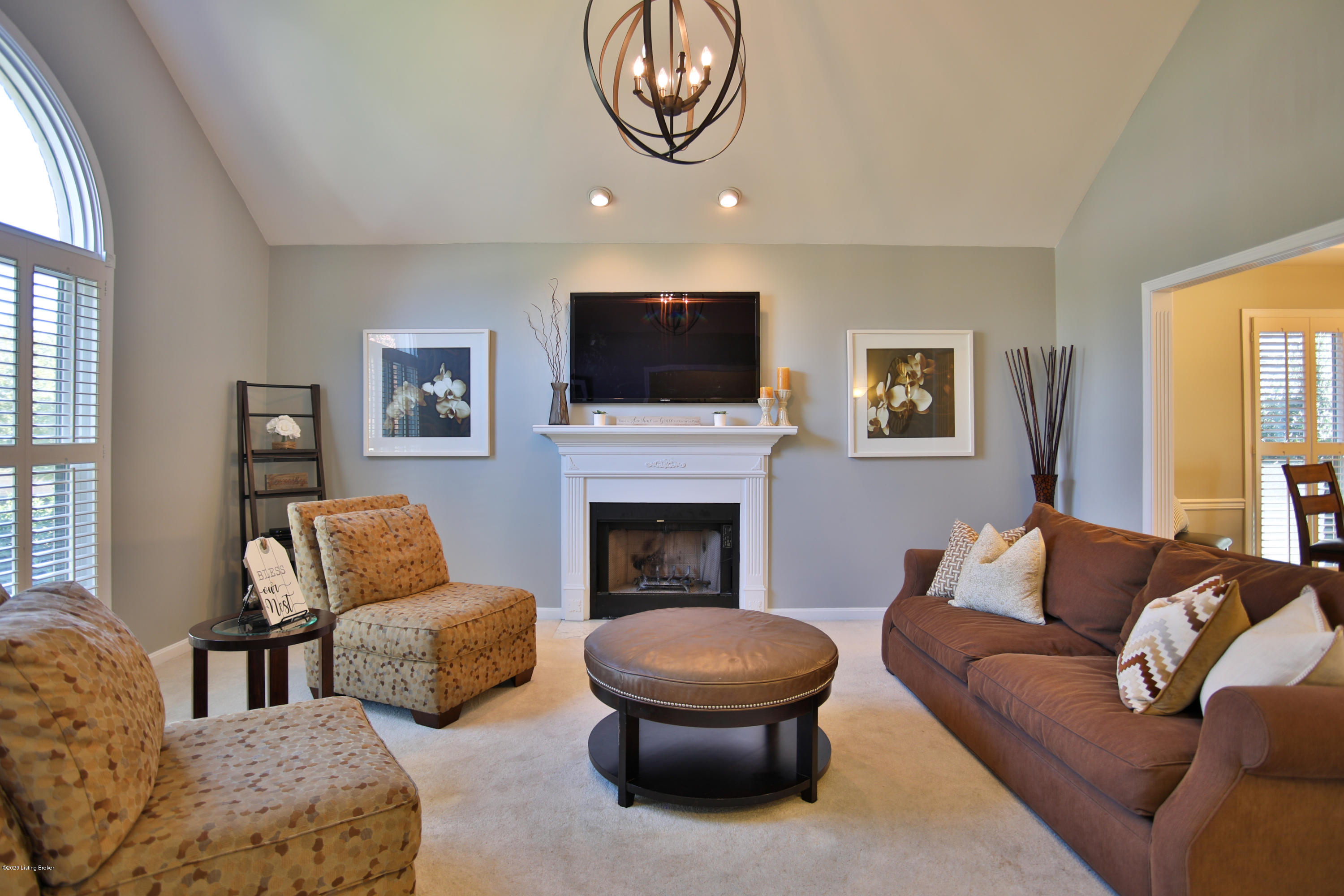 14127 Spring Mill Road Louisville, KY 40245 - Photo 4 of 54 family room