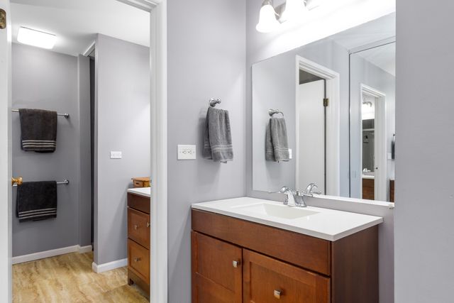 $352,000 | 414 Bluebird Lane, Deerfield, IL 60015