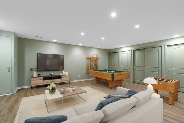 $352,000 | 414 Bluebird Lane, Deerfield, IL 60015