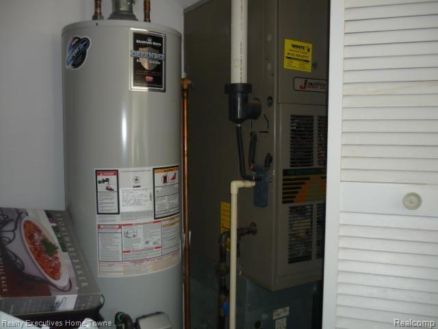 9513 Nook Road Algonac, MI 48001 - Photo 5 of 22 P1240769.jpg