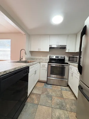 $1,200 | 1461 Live Oak Drive, Tallahassee, FL 32301