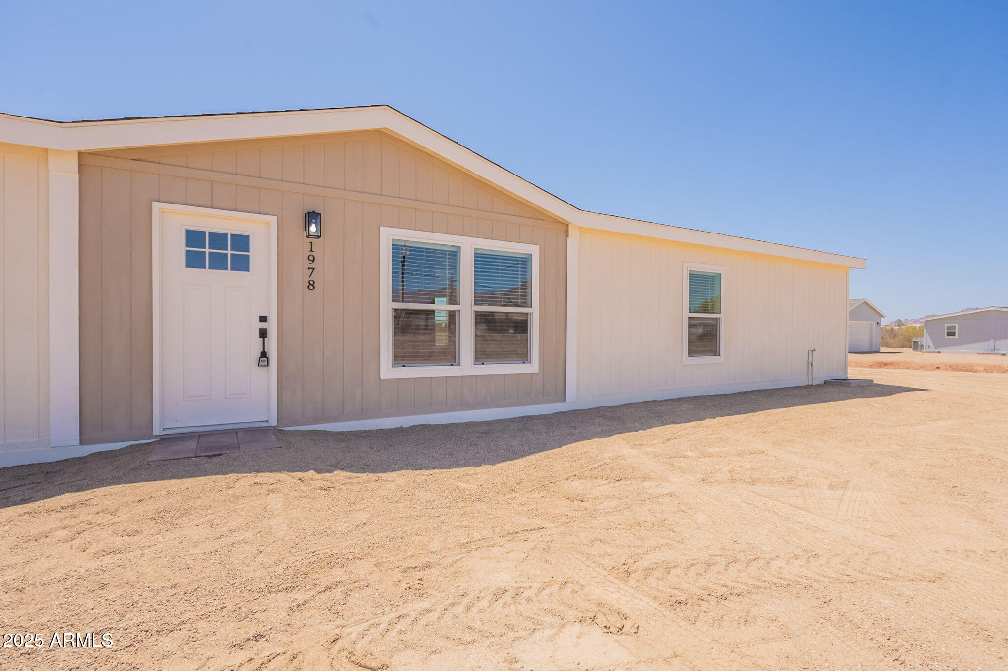 1978 South Starr Road Apache Junction, AZ 85119 - Photo 5 of 41 14-web-or-mls-Starr-14