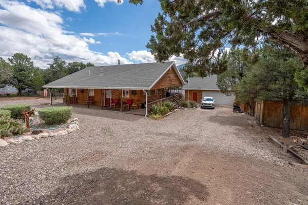 $400,000 | 84 North Sundance Kid Trail, Central, UT 84722
