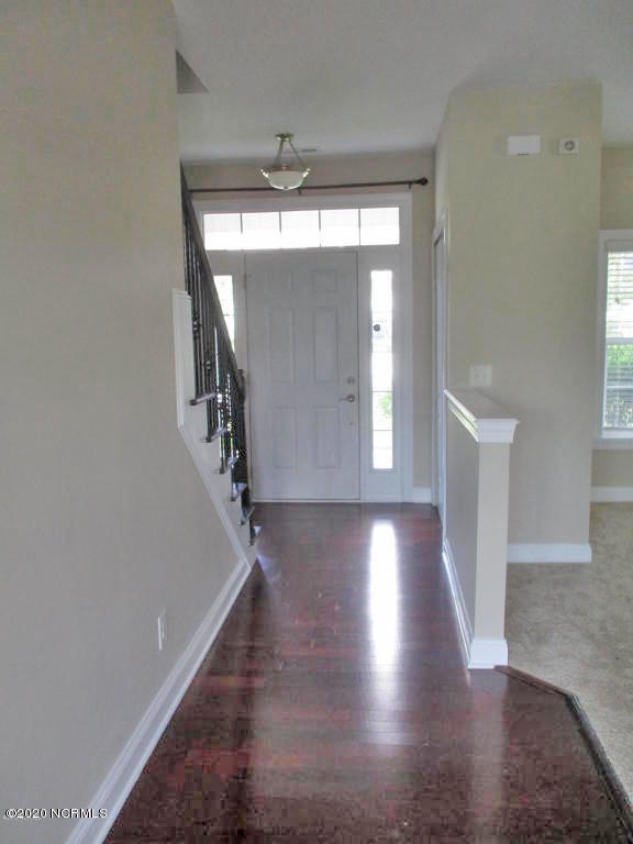 184 River Winding Road Jacksonville, NC 28540 - Photo 2 of 17 184 River Winding Rd - Foyer