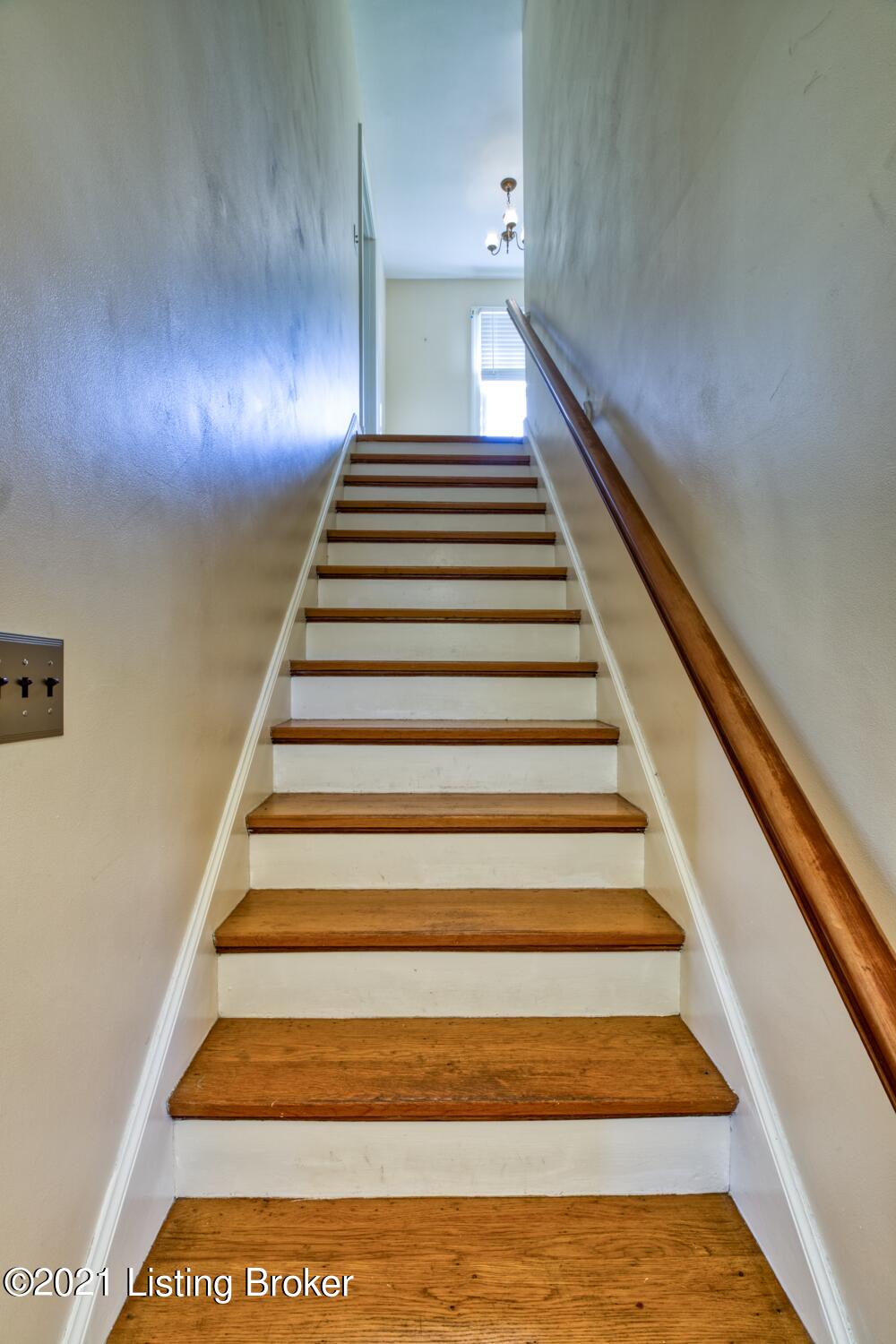 2418 Manchester Road Louisville, KY 40205 - Photo 22 of 43 Stairs to 2nd level