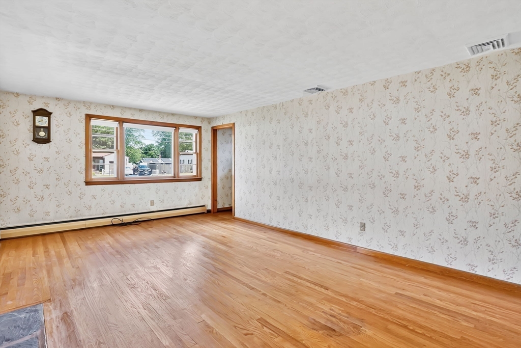 95 Wrenwood Street Springfield, MA 01119 - Photo 11 of 35