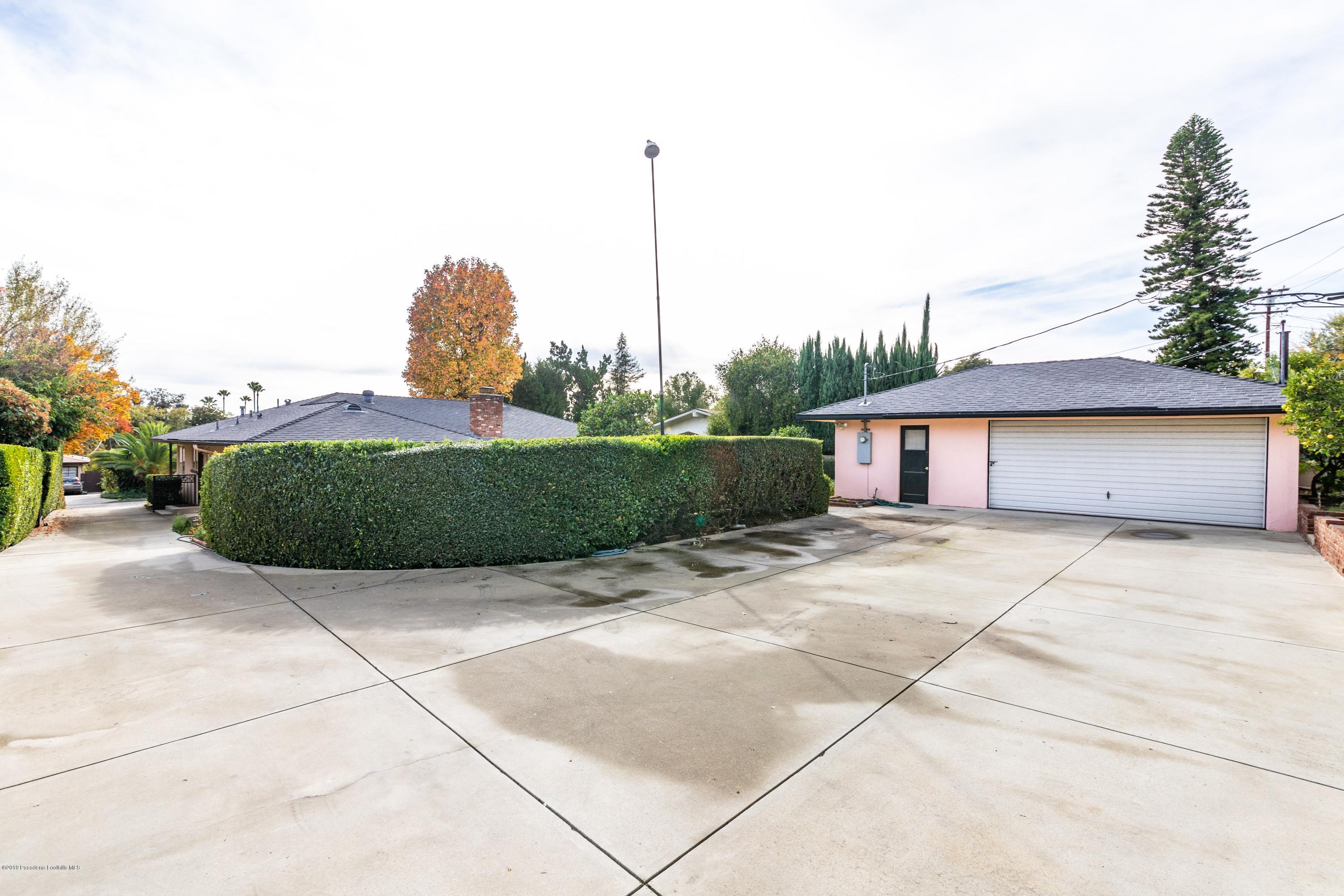 3565 Shadow Grove Road Pasadena, CA 91107 - Photo 16 of 16 garage