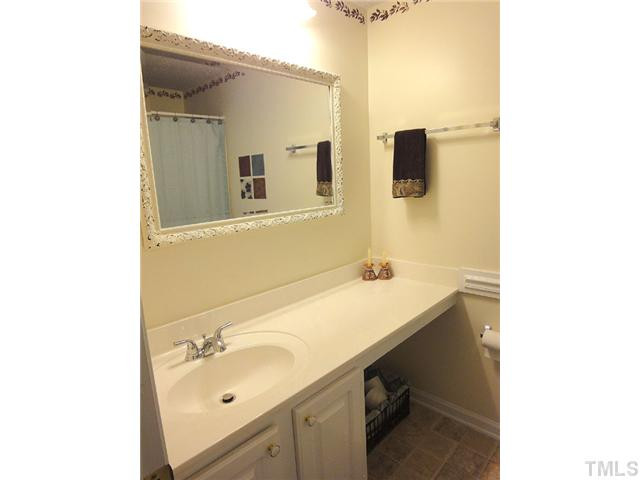 1004 Whetstone Court Raleigh, NC 27615 - Photo 15 of 24 Secondary full bath