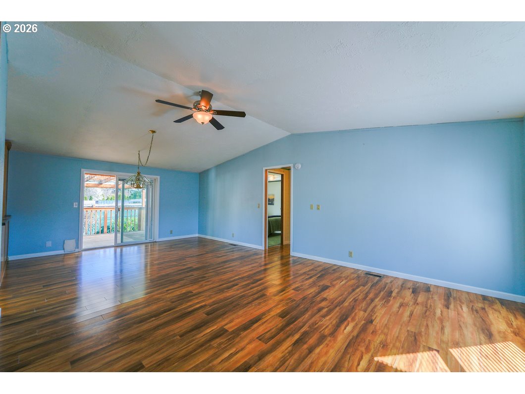 205 Boone Road Southeast Salem, OR 97306 - Photo 3 of 29