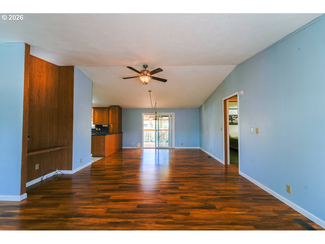 205 Boone Road Southeast Salem, OR 97306 - Photo 4 of 29