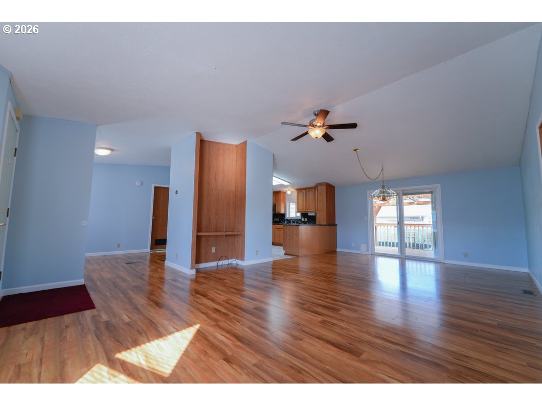 205 Boone Road Southeast Salem, OR 97306 - Photo 5 of 29