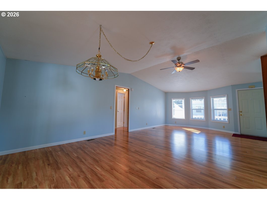 205 Boone Road Southeast Salem, OR 97306 - Photo 9 of 29