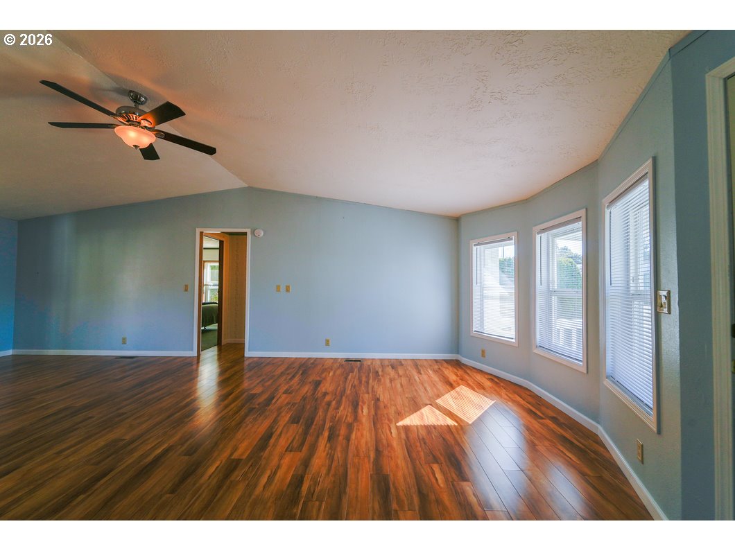 205 Boone Road Southeast Salem, OR 97306 - Photo 10 of 29