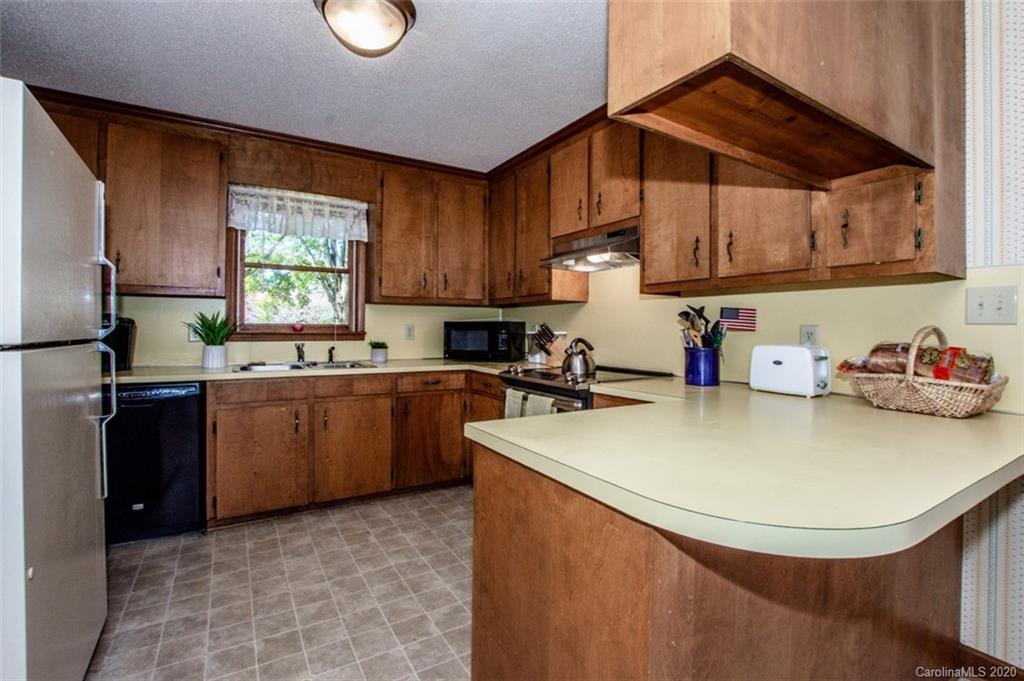 1021 Churchill Road Davidson, NC 28036 - Photo 24 of 48