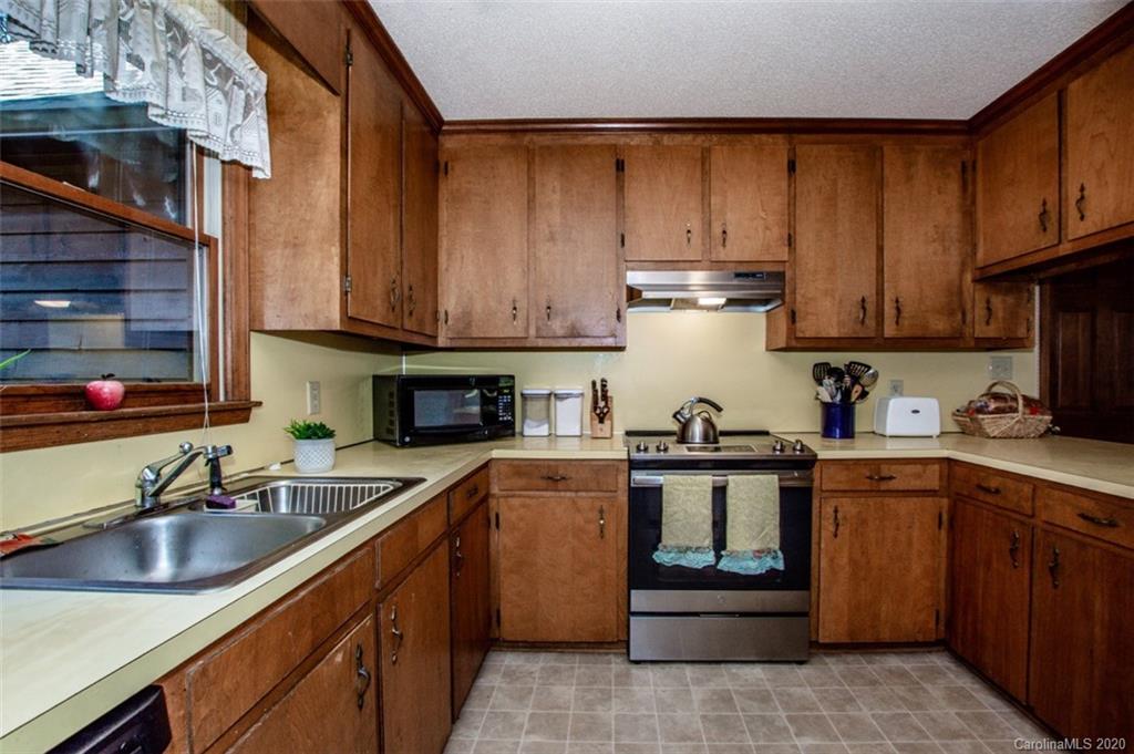 1021 Churchill Road Davidson, NC 28036 - Photo 27 of 48