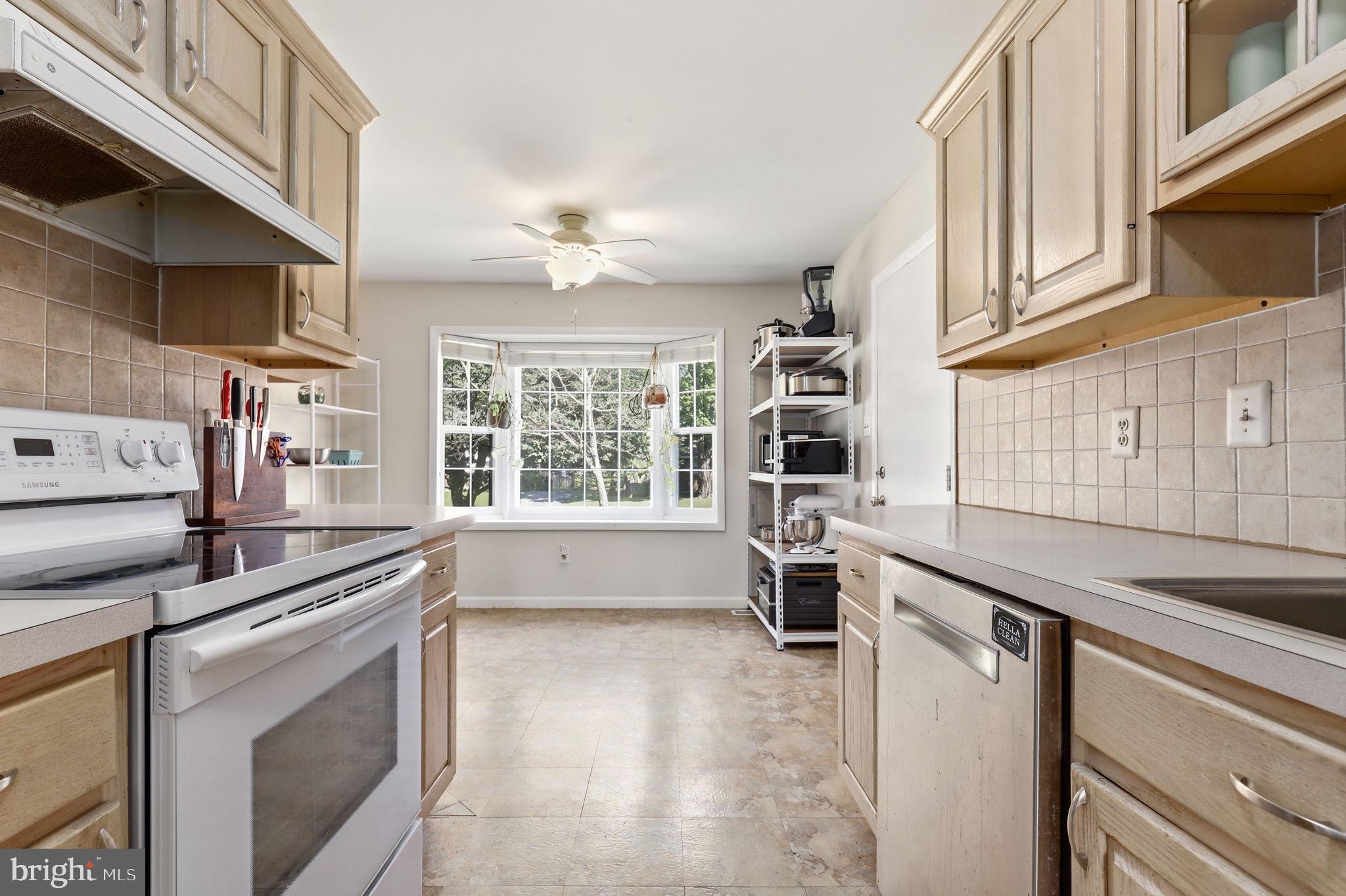 24312 Log House Road Gaithersburg, MD 20882 - Photo 10 of 40 Gallery Image 10