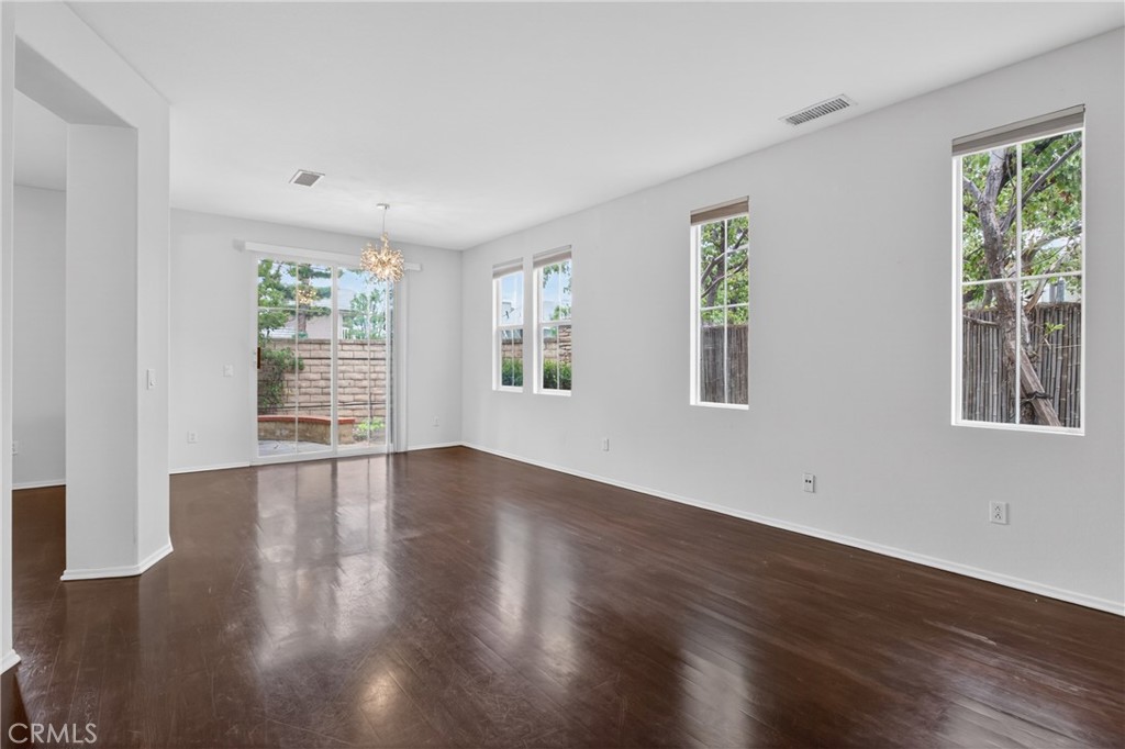 1908 Blazewood Street Simi Valley, CA 93063 - Photo 5 of 42