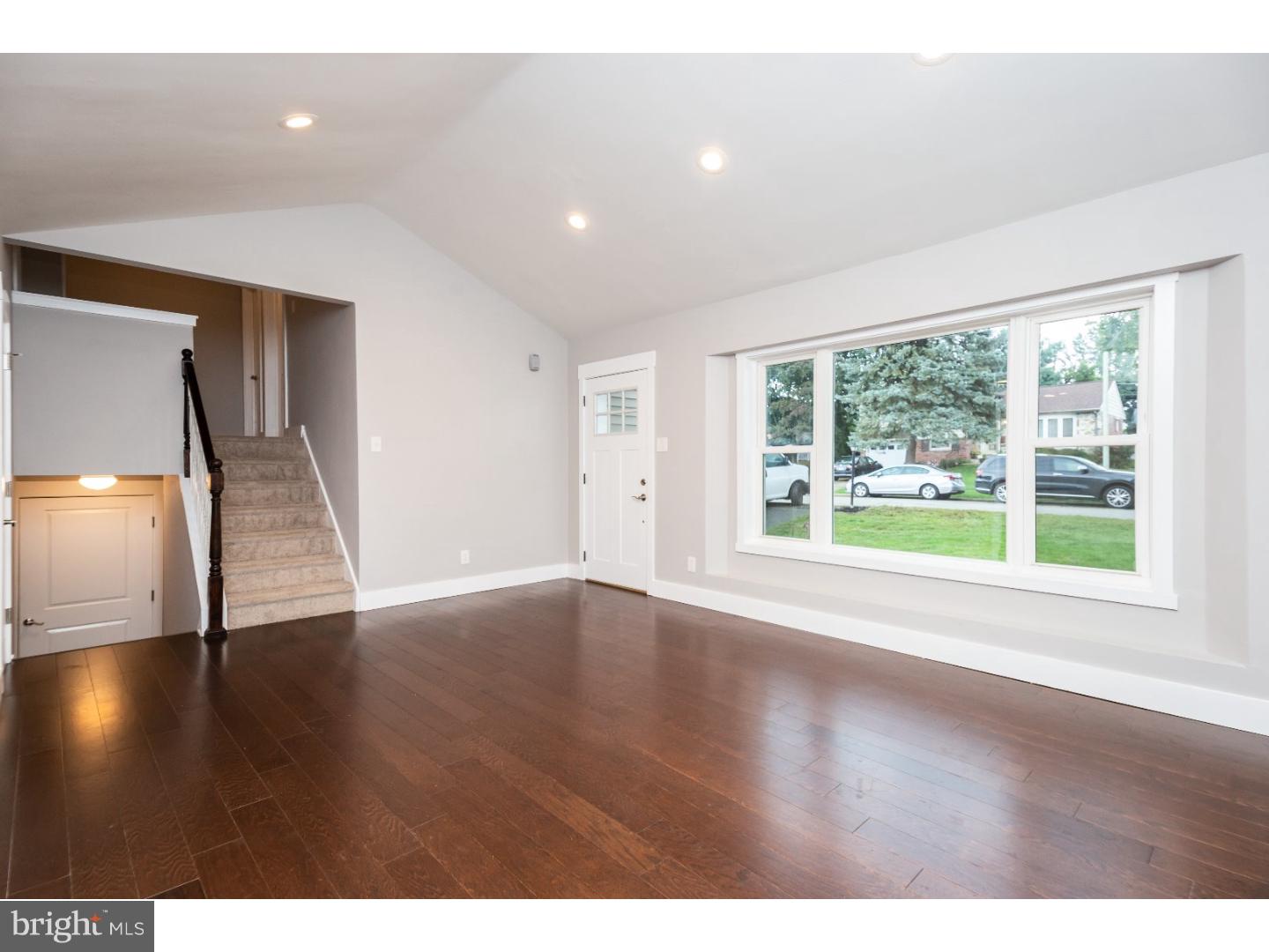 1627 Mt Pleasant Road Havertown, PA 19083 - Photo 4 of 25
