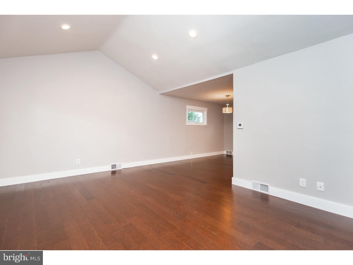 1627 Mt Pleasant Road Havertown, PA 19083 - Photo 5 of 25