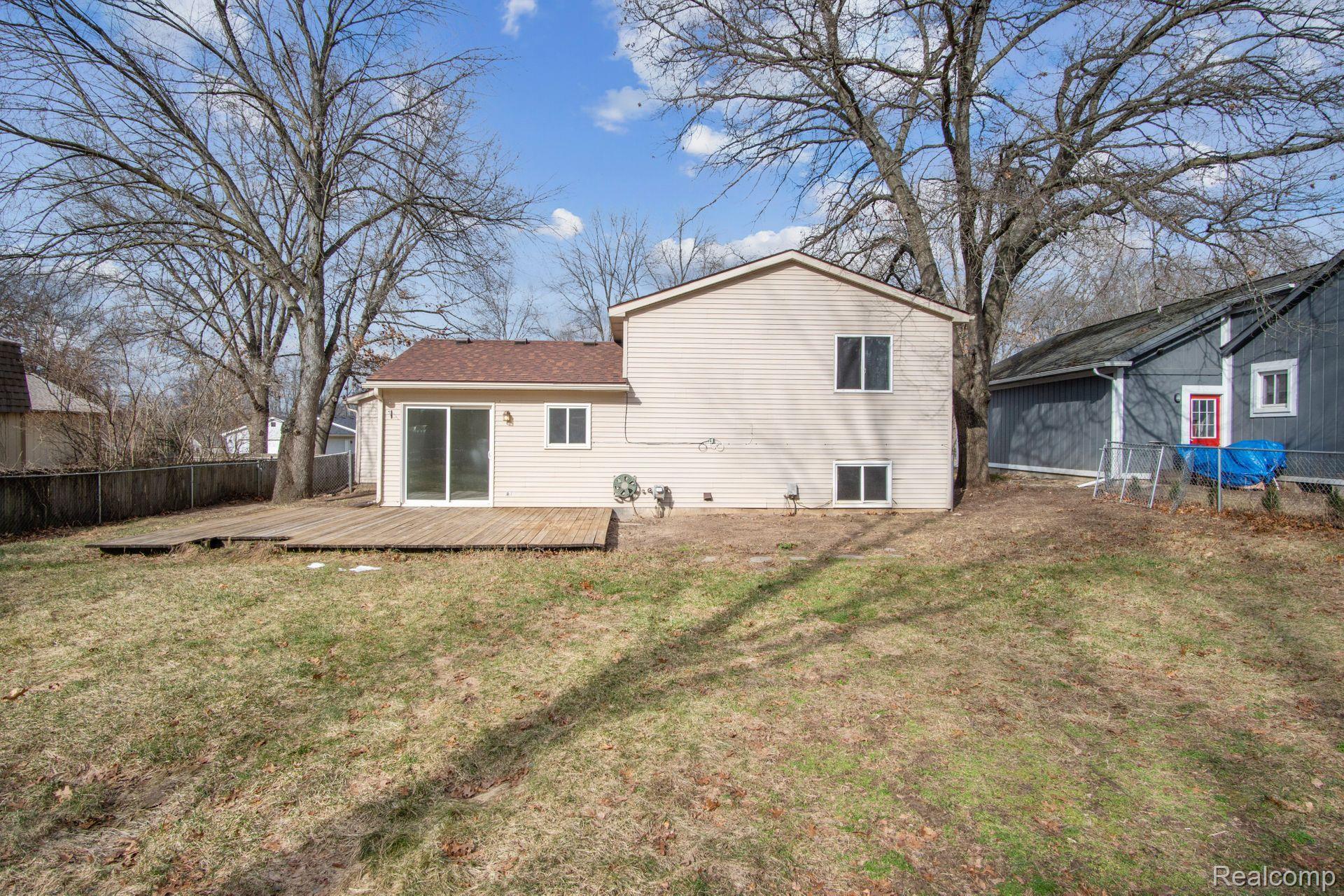 2924 Harding Street Pinckney, MI 48169 - Photo 27 of 29 Gallery Image 27