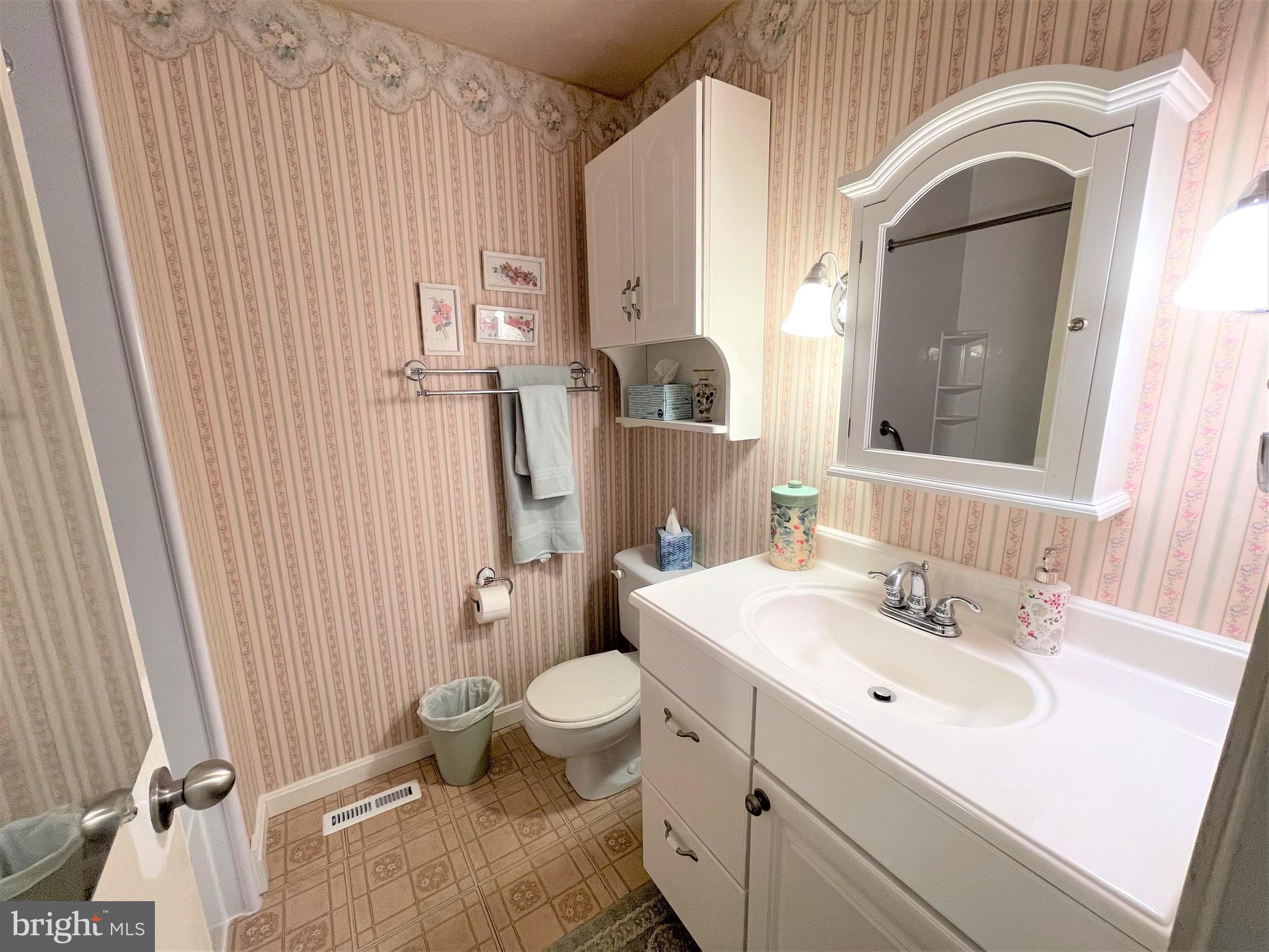 110 Ridgelawn Road, Unit C Reisterstown, MD 21136 - Photo 17 of 19 Full bathroom located upstairs