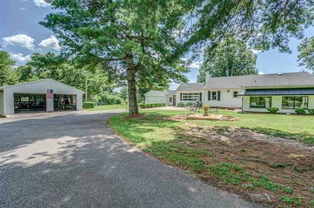 12089 Moneta Road Moneta, VA 24121 - Photo 57 of 66 38-Moneta Rd 038