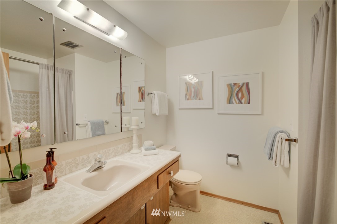 2137 North 86th Street Seattle, WA 98103 - Photo 12 of 23 Gallery Image 12