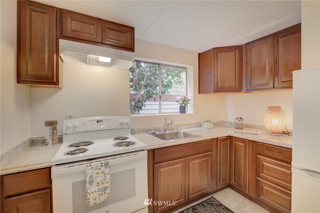 2137 North 86th Street Seattle, WA 98103 - Photo 17 of 23 Gallery Image 17