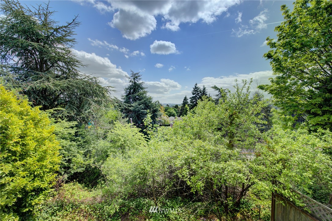 2137 North 86th Street Seattle, WA 98103 - Photo 22 of 23 Gallery Image 22