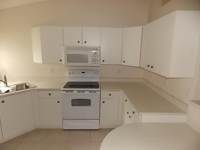 6047 Caladium Road Delray Beach, FL 33484 - Photo 3 of 5 2