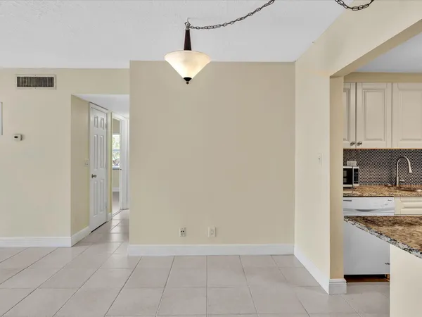 $2,300 | 644 Northwest 13th Street, Unit 160, Boca Raton, FL 33486