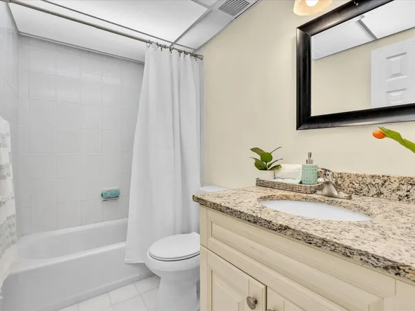 $2,300 | 644 Northwest 13th Street, Unit 160, Boca Raton, FL 33486