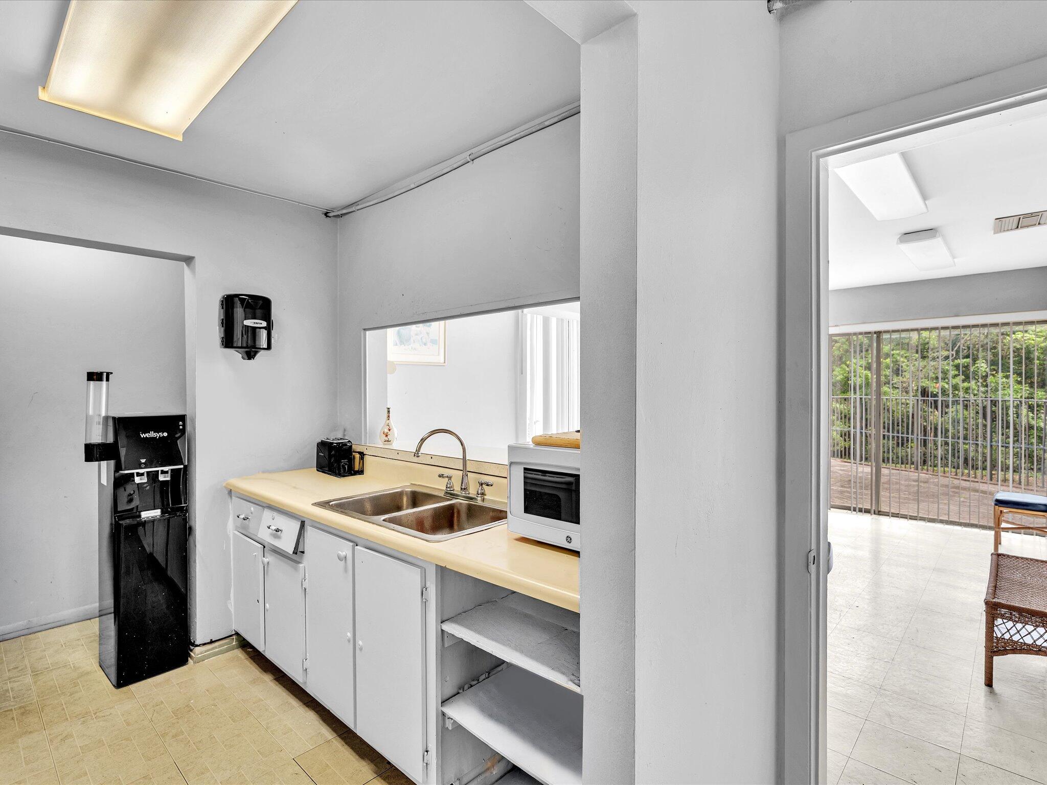 644 Northwest 13th Street, Unit 160 Boca Raton, FL 33486 - Photo 43 of 54 Community Kitchen
