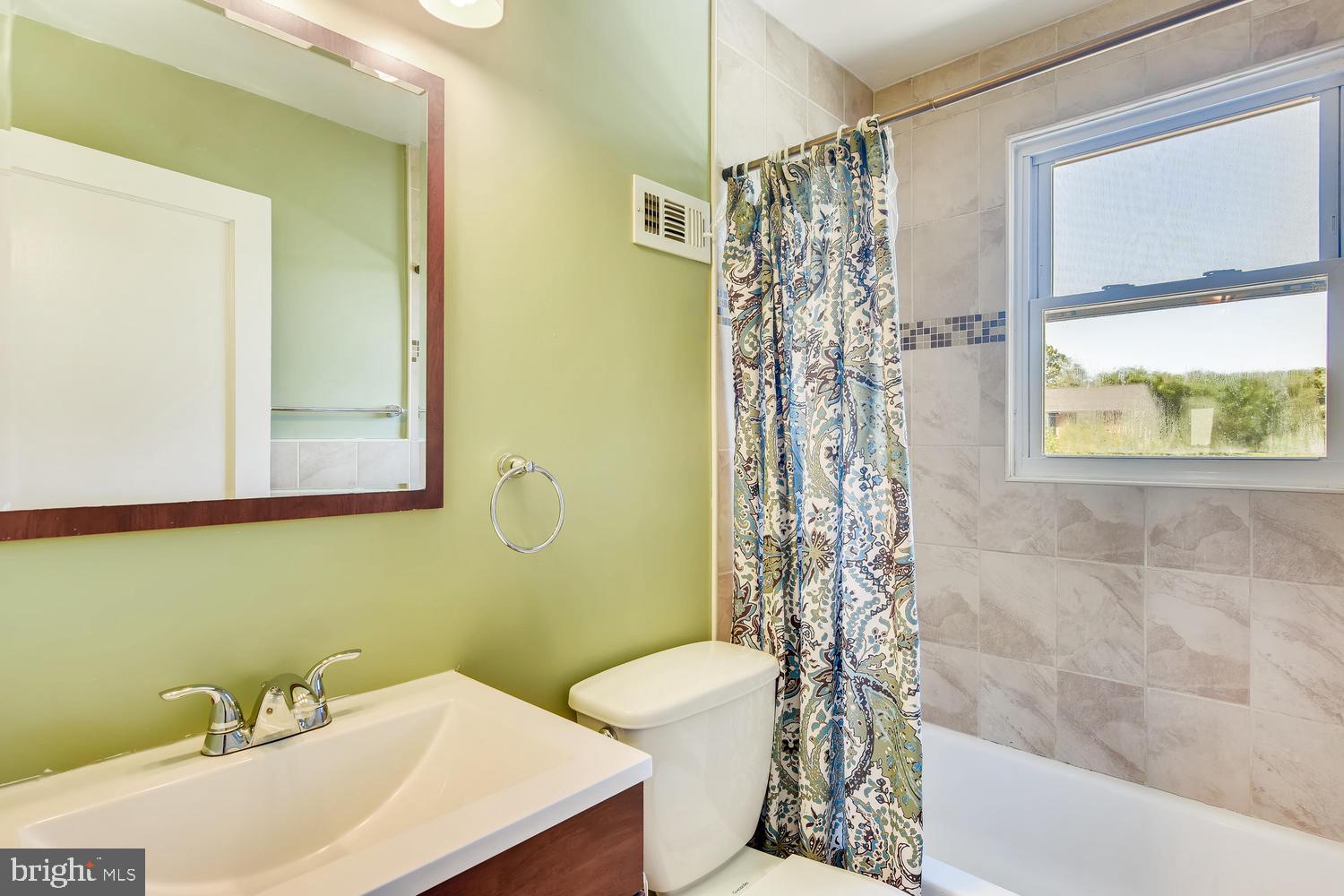 366 Grovethorn Road Baltimore, MD 21220 - Photo 11 of 26