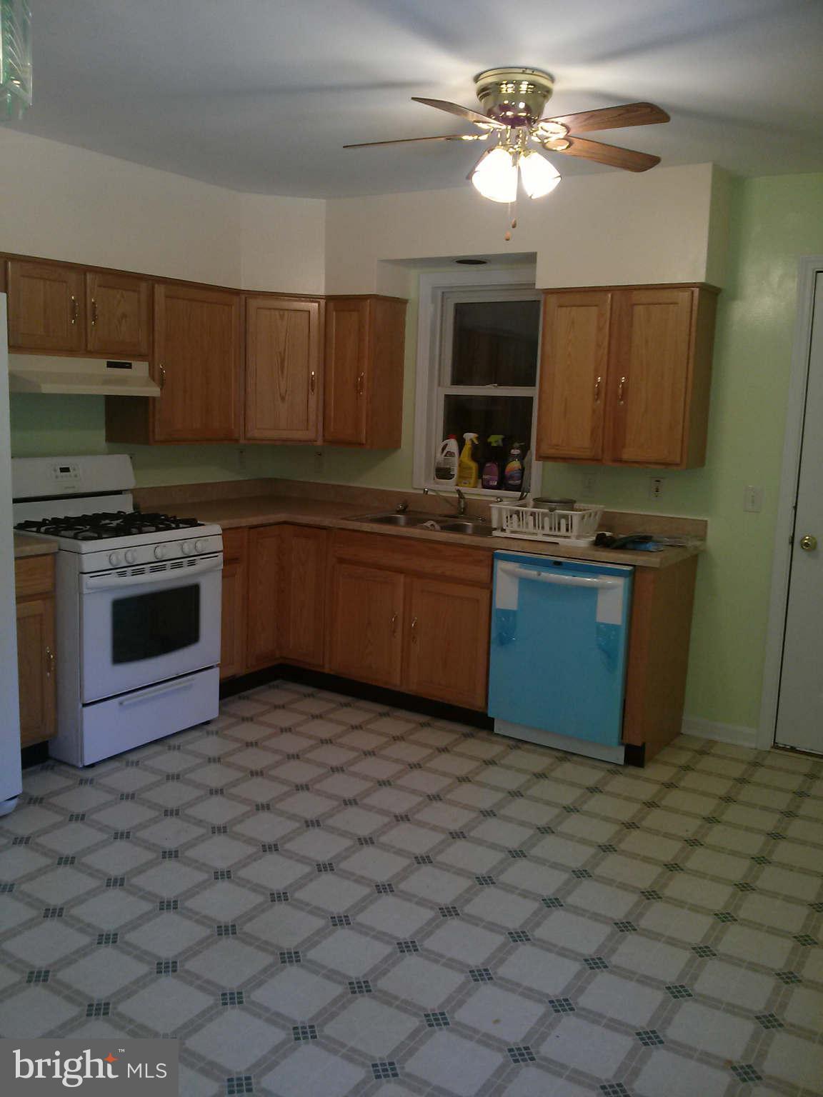 226 Poplar Road Front Royal, VA 22630 - Photo 2 of 14 Kitchen