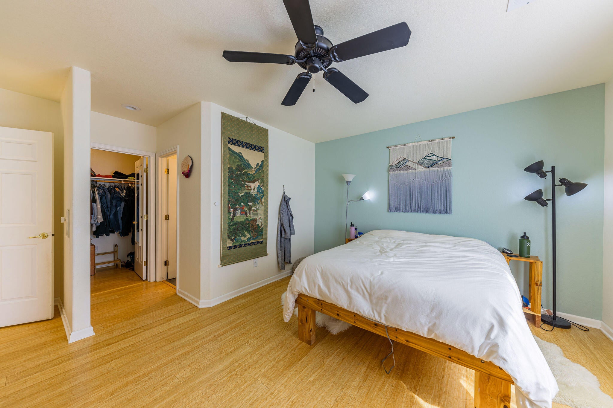 252 Jared Court Phoenix, OR 97535 - Photo 22 of 59 Primary Bedroom