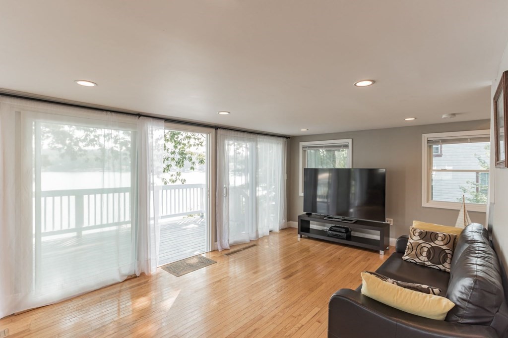 841 R Nashua Road Dracut, MA 01826 - Photo 8 of 24 Gallery Image 8