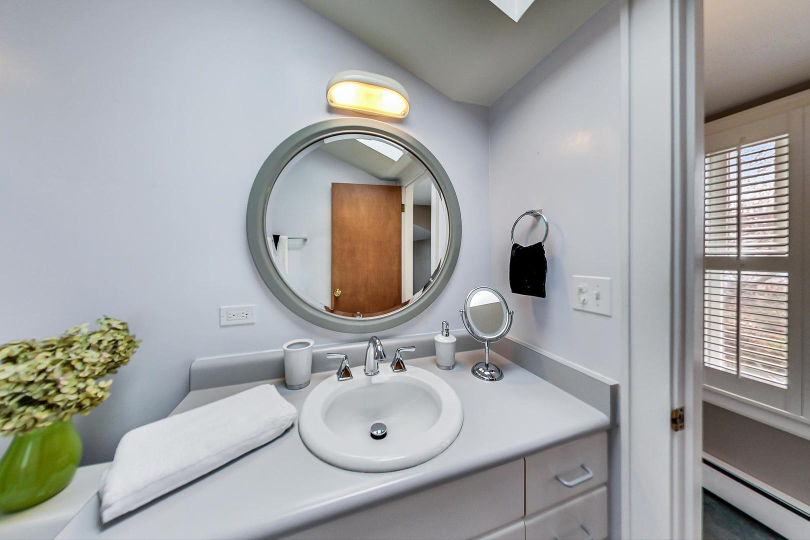 705 Illinois Road Wilmette, IL 60091 - Photo 14 of 32