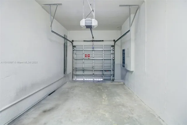 $675,000 | 8144 Northwest 107th Path, Doral, FL 33178