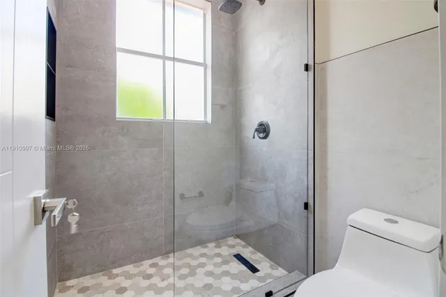 $675,000 | 8144 Northwest 107th Path, Doral, FL 33178