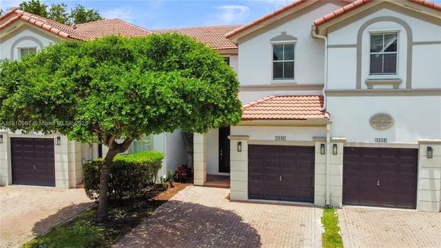 $675,000 | 8144 Northwest 107th Path, Doral, FL 33178