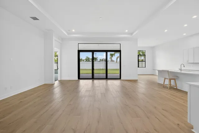 $5,500 | 9512 St Germain Drive, Palm Beach Gardens, FL 33412